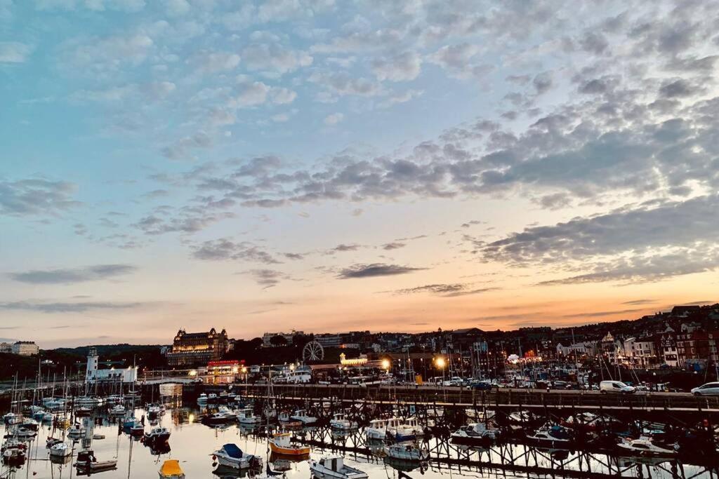 Willa 200 Year Old Large Townhouse With Sea Views Scarborough Zewnętrze zdjęcie