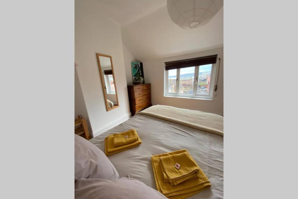 Willa 200 Year Old Large Townhouse With Sea Views Scarborough Zewnętrze zdjęcie